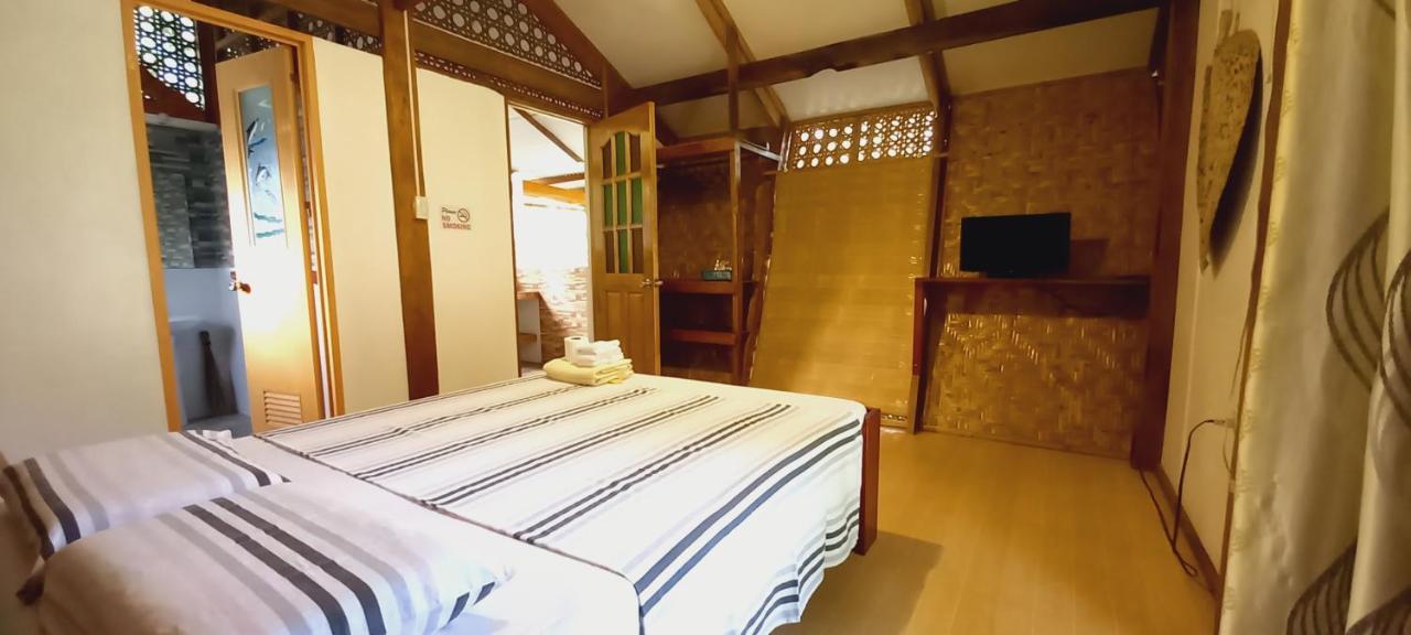 Bat Tree Cottages Agoho エクステリア 写真